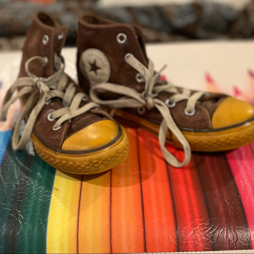 Boys leather converse